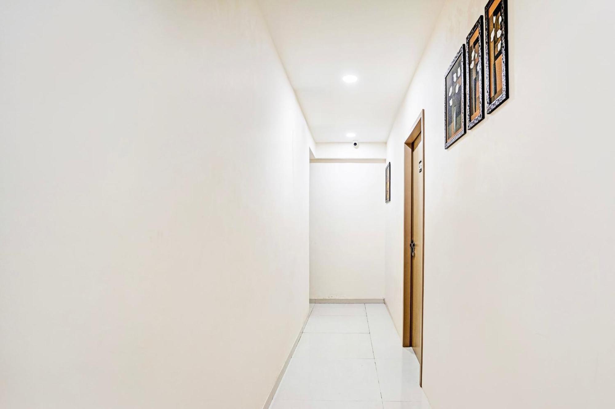 Super Collection O Vesu Surat Formerly Hotel Signature Exterior foto