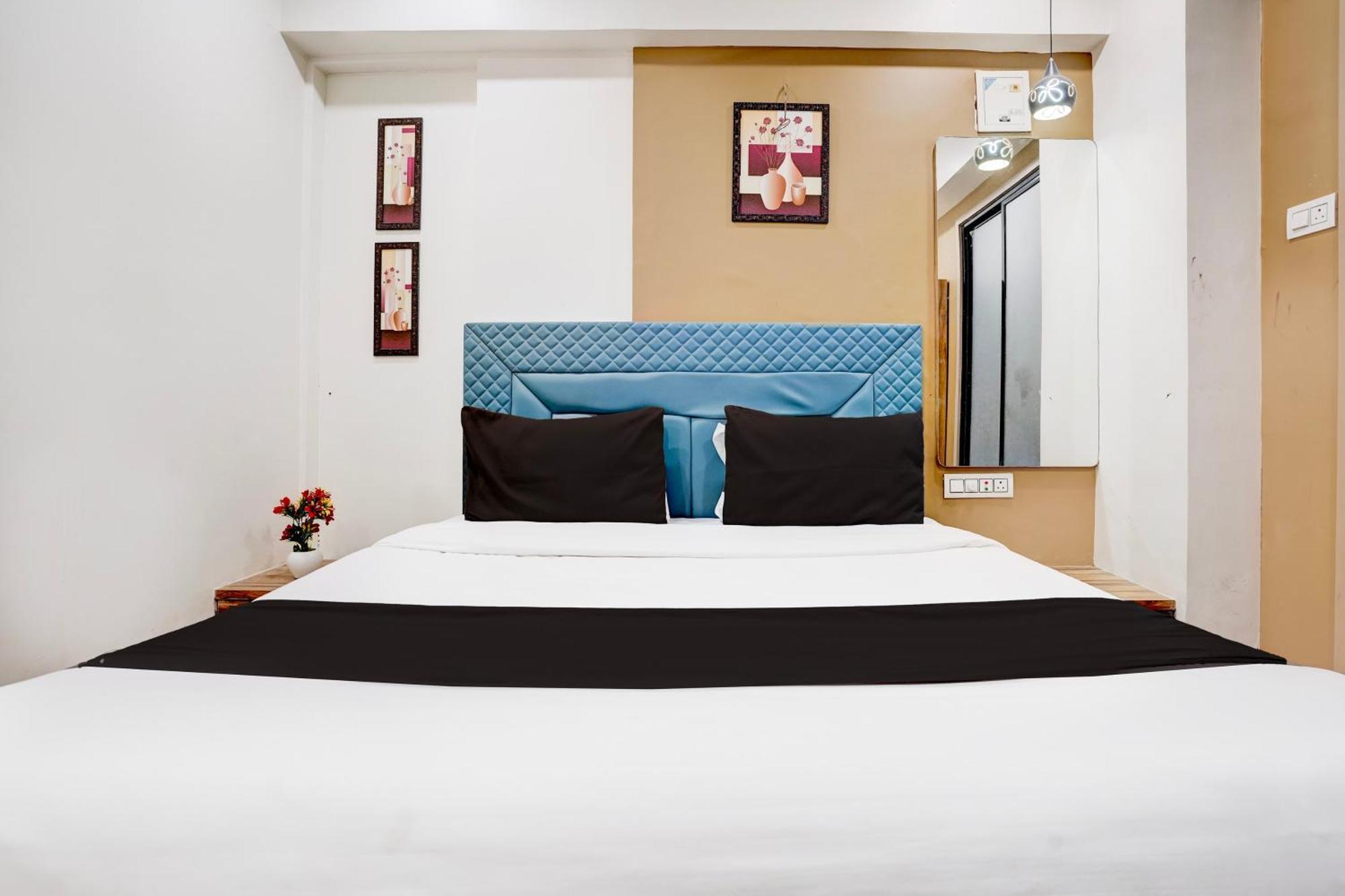 Super Collection O Vesu Surat Formerly Hotel Signature Exterior foto