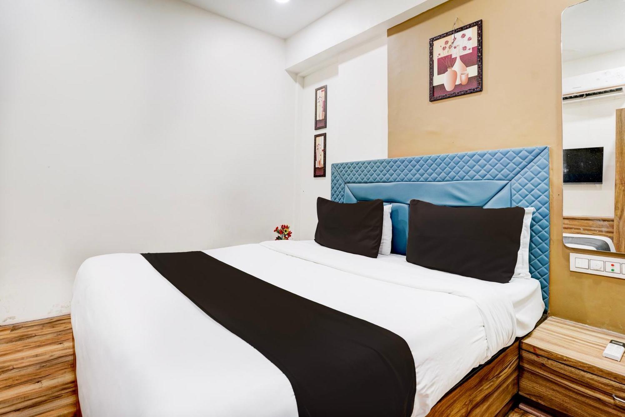 Super Collection O Vesu Surat Formerly Hotel Signature Exterior foto